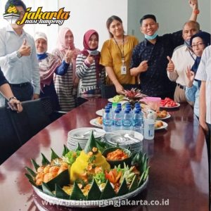 Pesan Nasi Tumpeng di Pondok Bambu