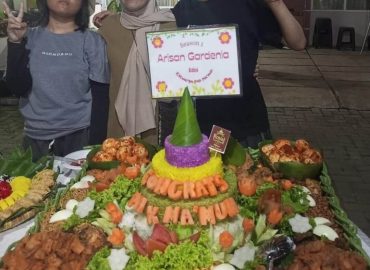 Pesan Nasi Tumpeng di Kayu Manis