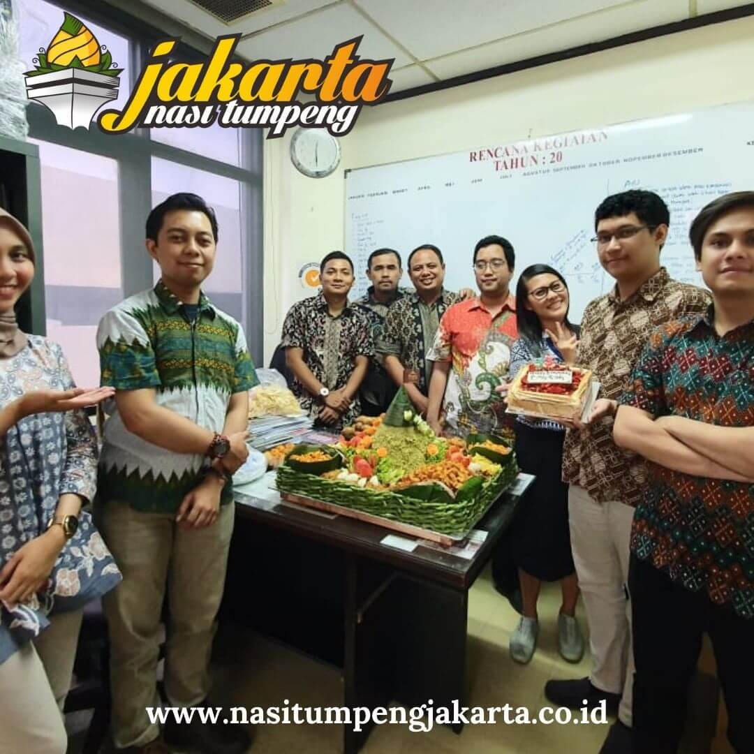 Nasi Tumpeng Identik Dengan Apa