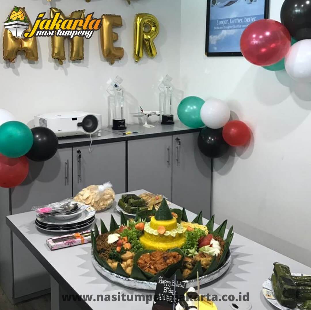 Berapa Kalori Nasi Tumpeng